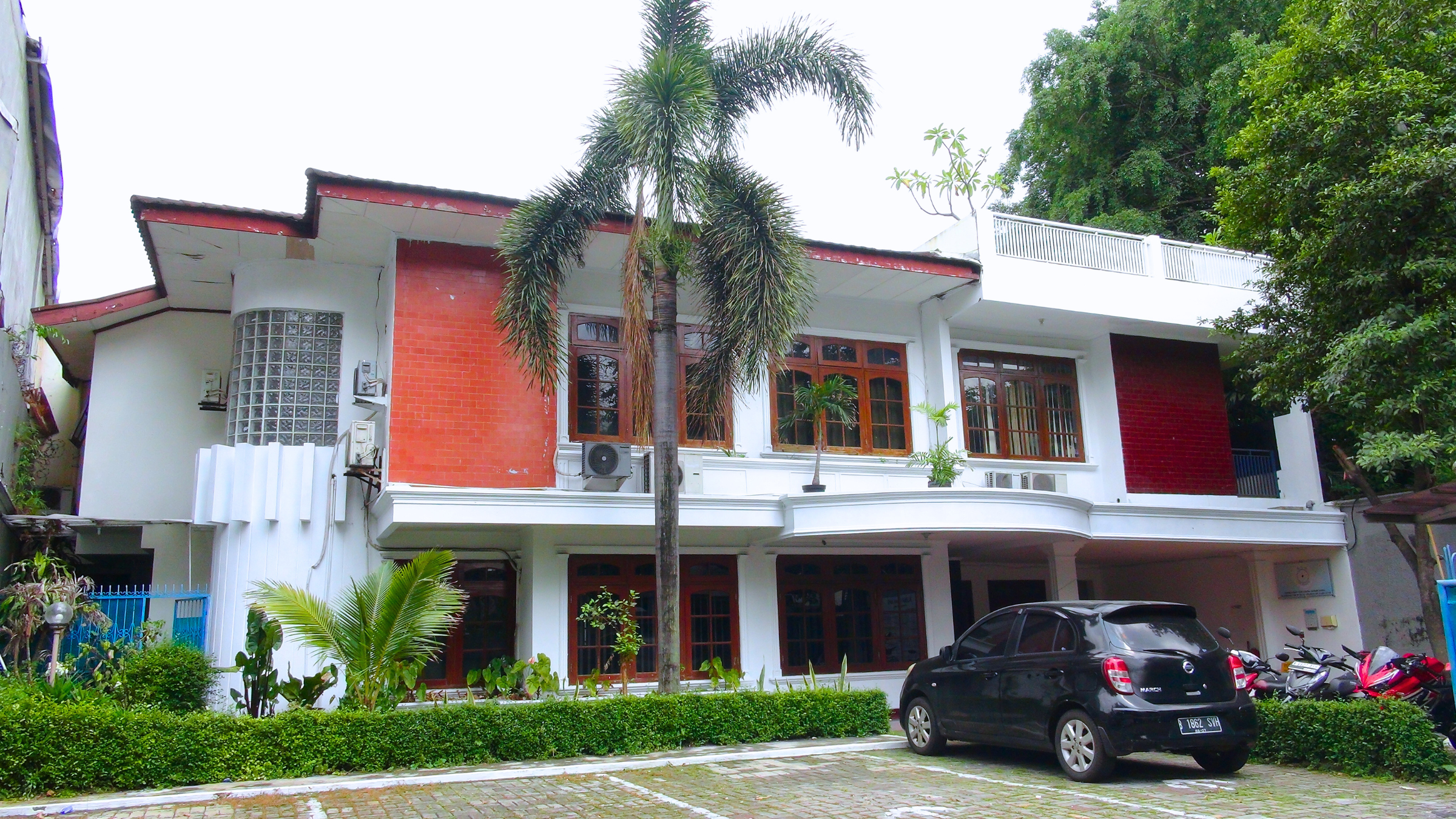 gedung klinik